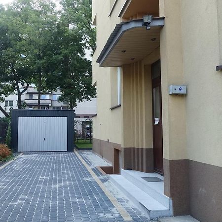 Three Rooms Apartment Krakow Bagian luar foto