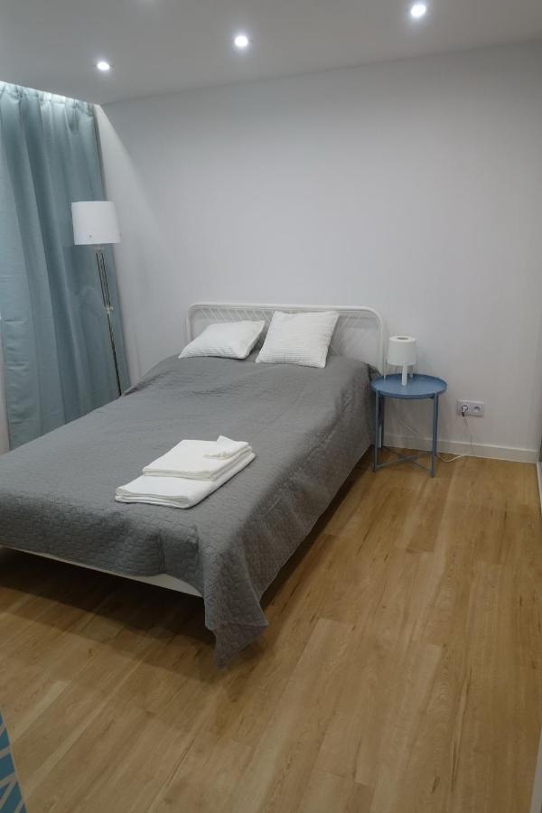 Three Rooms Apartment Krakow Bagian luar foto
