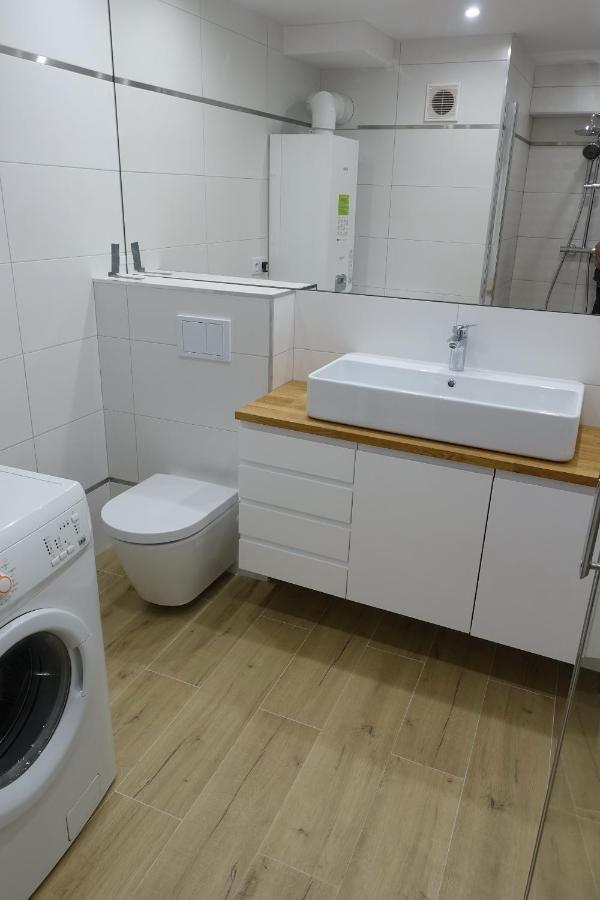 Three Rooms Apartment Krakow Bagian luar foto